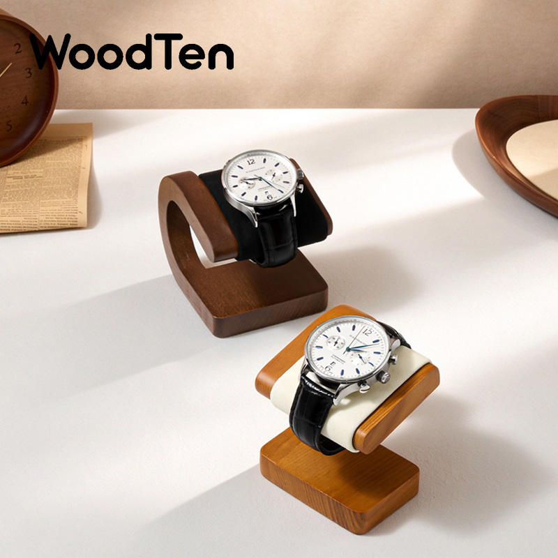 WoodTen 新型腕時計スタンド、展示用小道具、クルミ材の - Jewelry And Watches Inc のレビューと価格